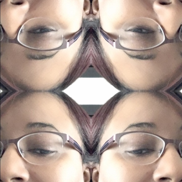 Meet your Posher, Nicole - Picture 1 of 1